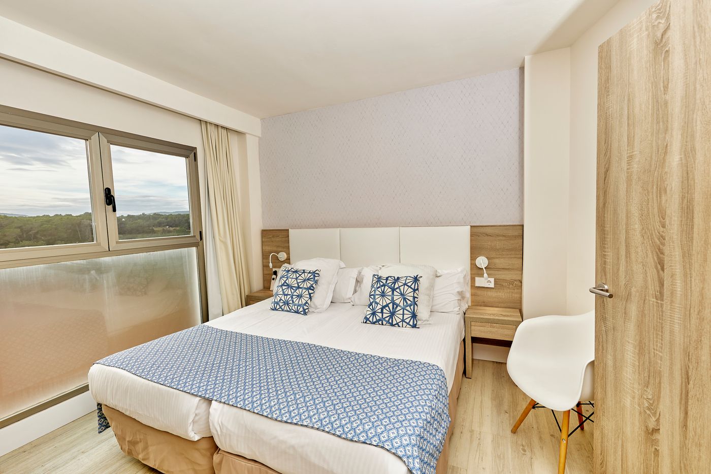 Leonardo-Royal-Hotel-Ibiza-Santa-Eulalia-Room-24