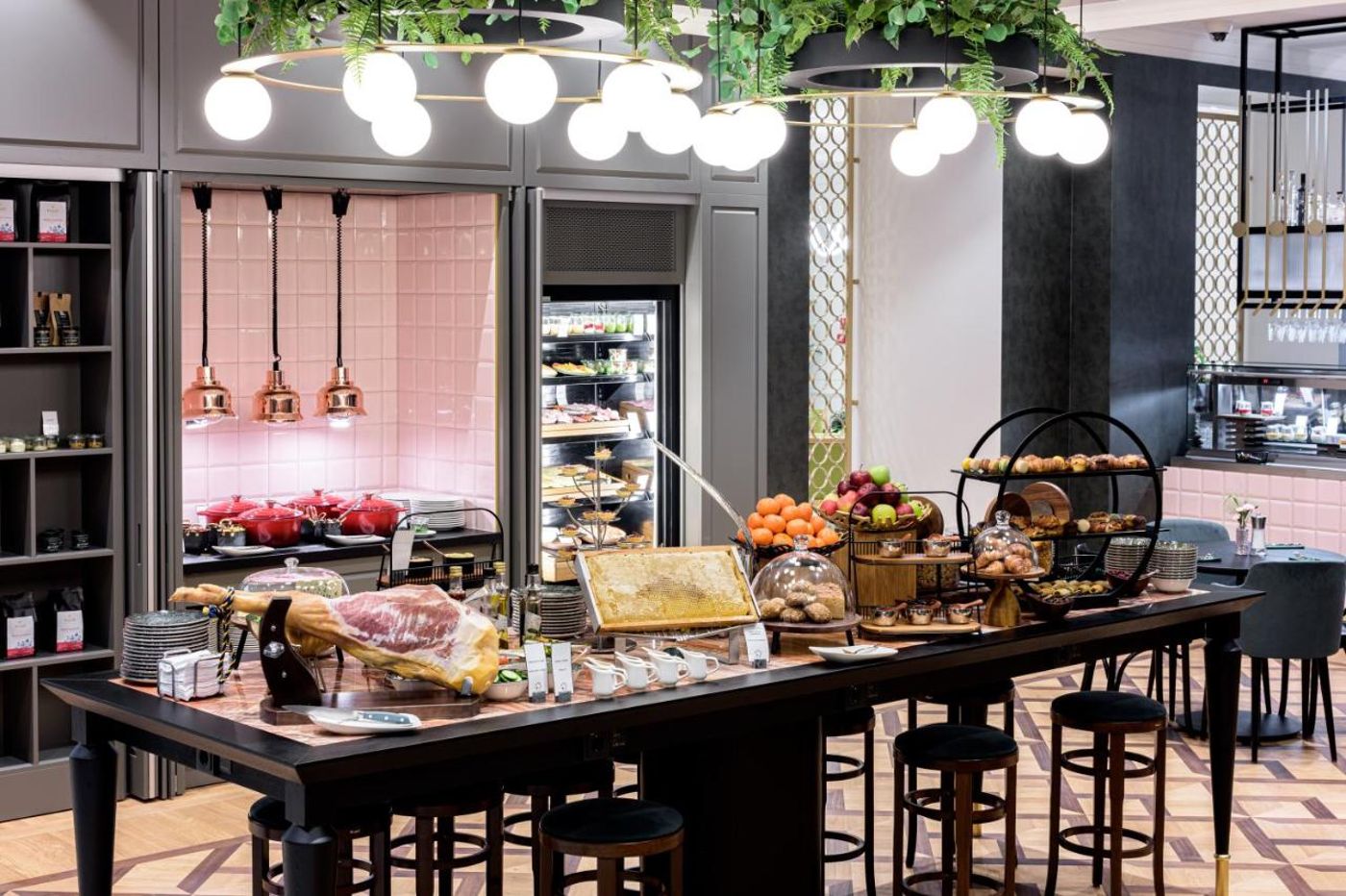 Hotel-Saski-Krakow--Curio-collection-by-Hilton-Restaurant-65