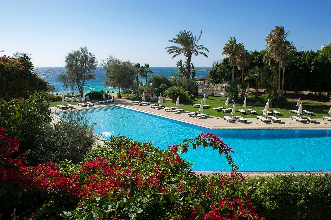 Grecian-Sands-Hotel-Pool-6