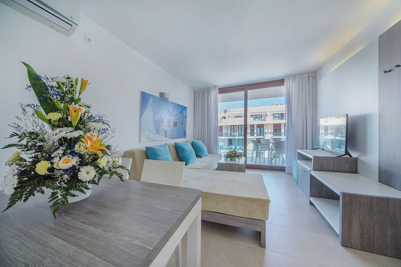 Caprice-Skyline-Aparthotel-Room-36