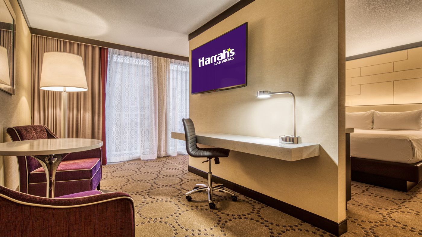 Harrah-s-Las-Vegas-Casino---Hotel-Room-40