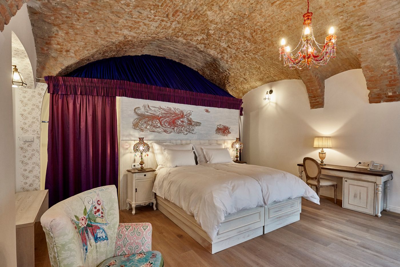 Maison-Bistro---Hotel-Room-14