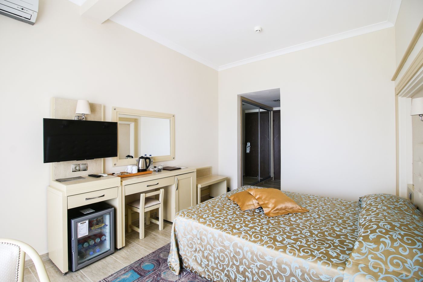 Azka-Otel-Room-34