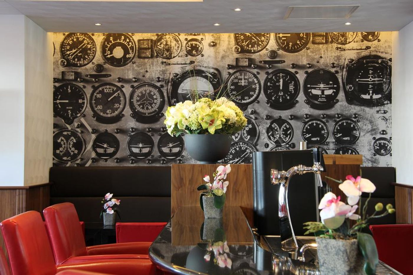 Bastion-Hotel-Amsterdam-Airport-Bar-5