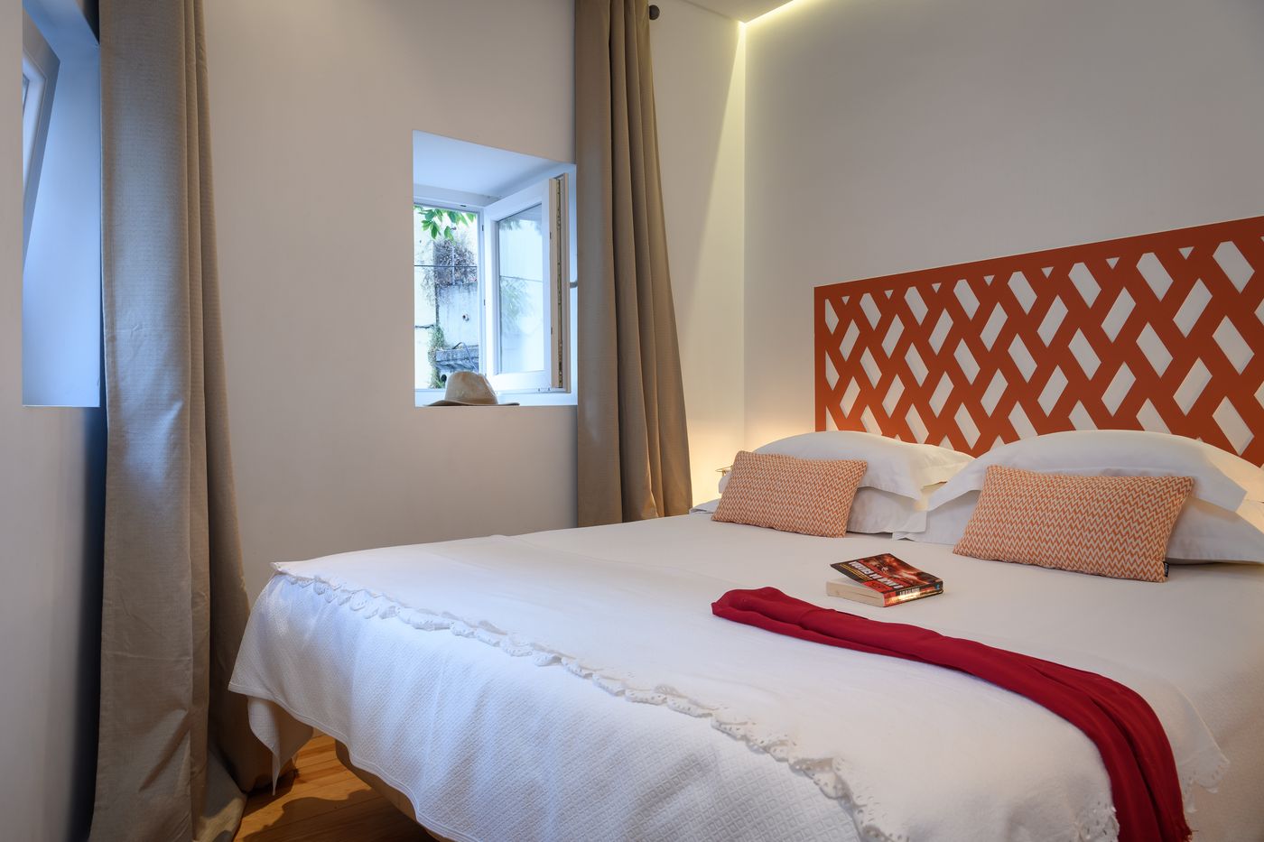 Alfama-Yellow-House-Room-23