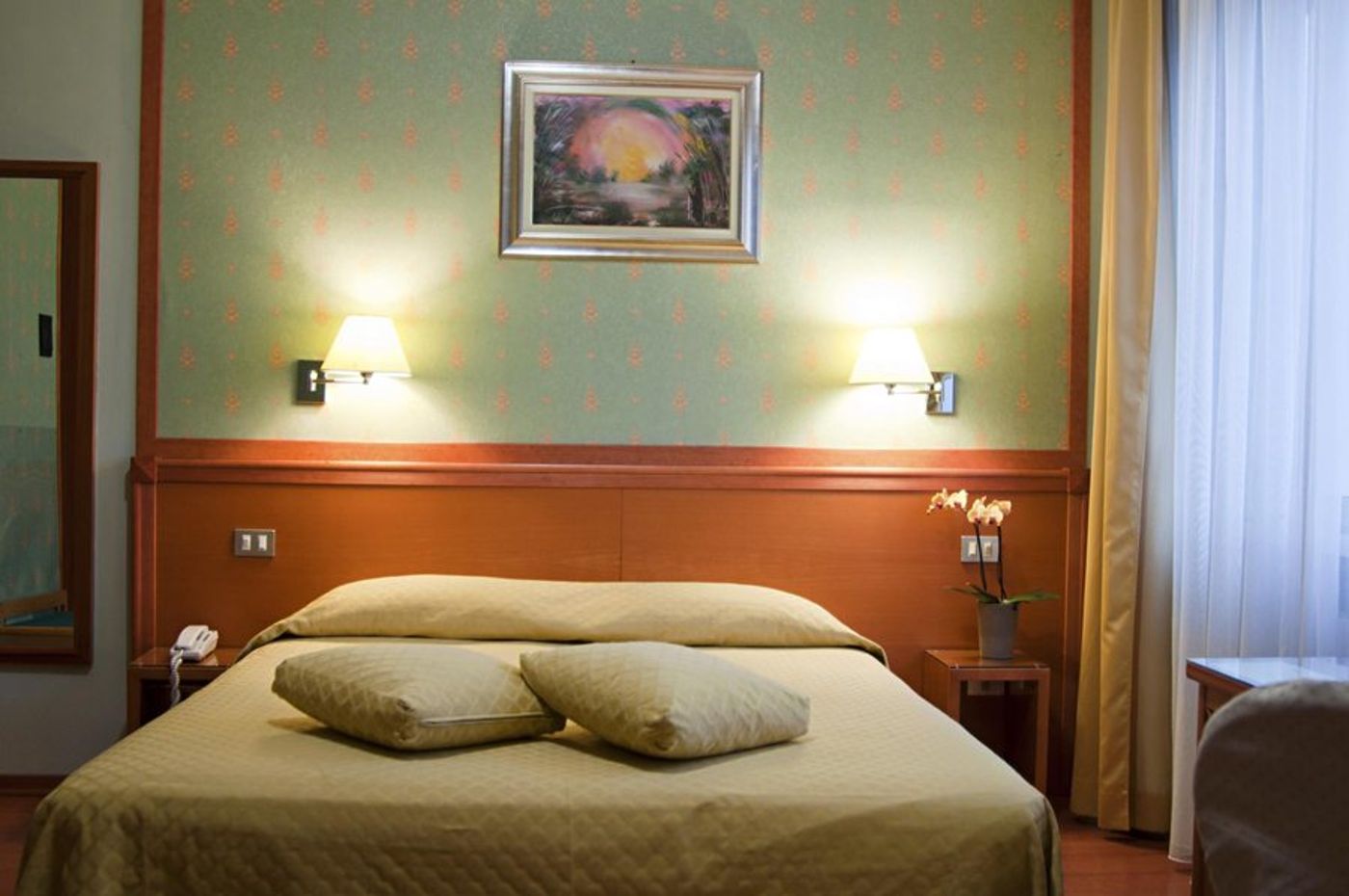 Eco-Hotel-Milano---Bioriso-Restaurant-General-view-80