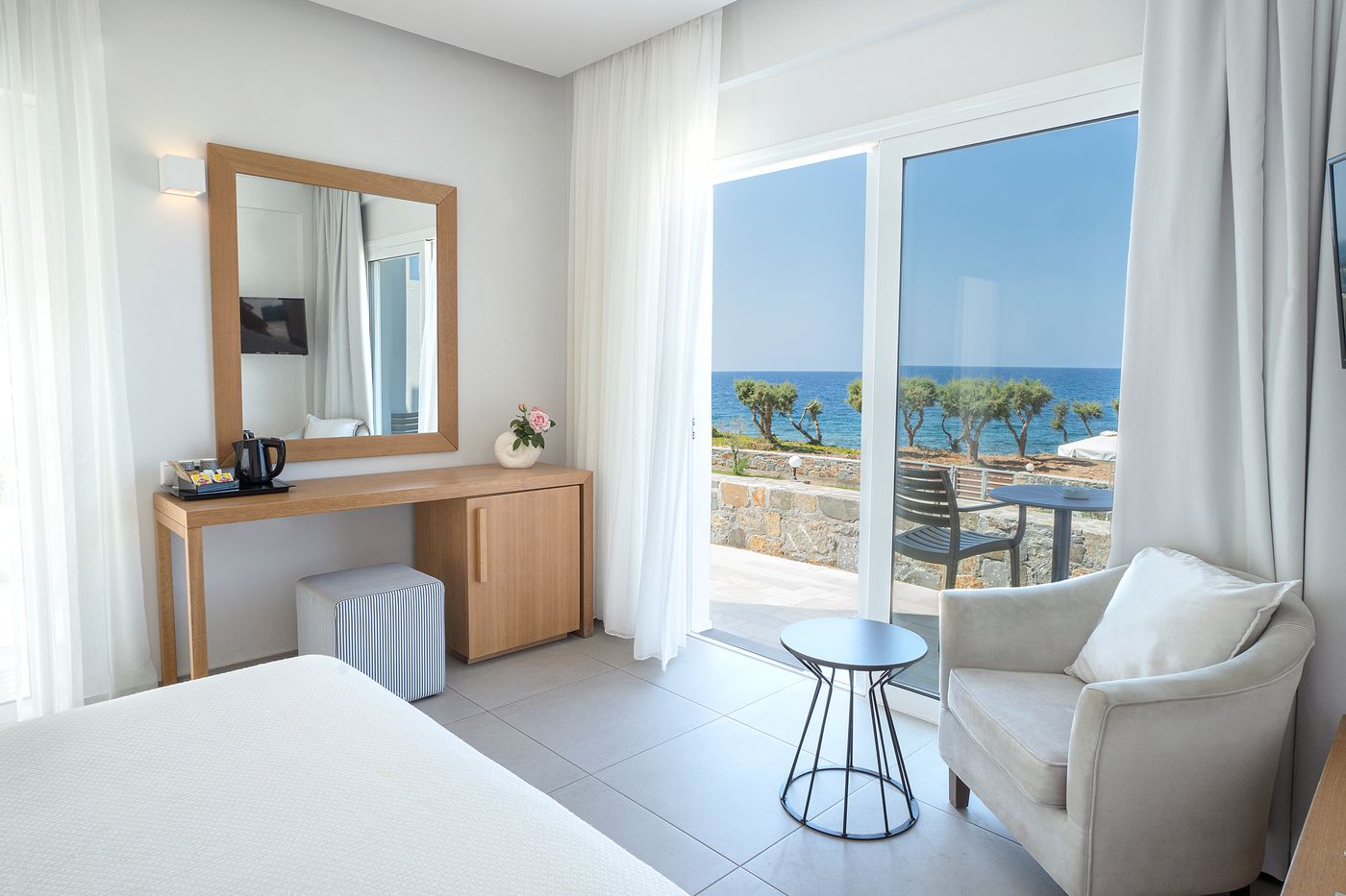 Maritimo-Beach-Hotel-Room-20