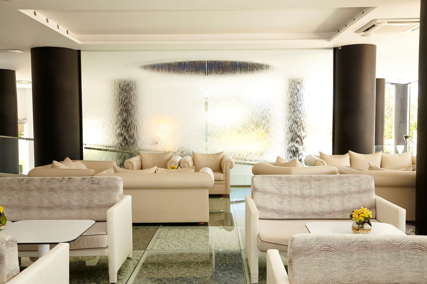 Rethymno-Residence-Hotel-and-Suites-Bar-19