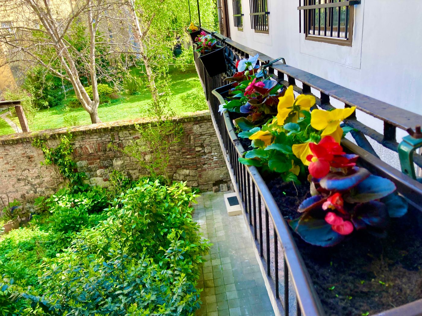 Amber-Gardenview-Studios-General-view-10