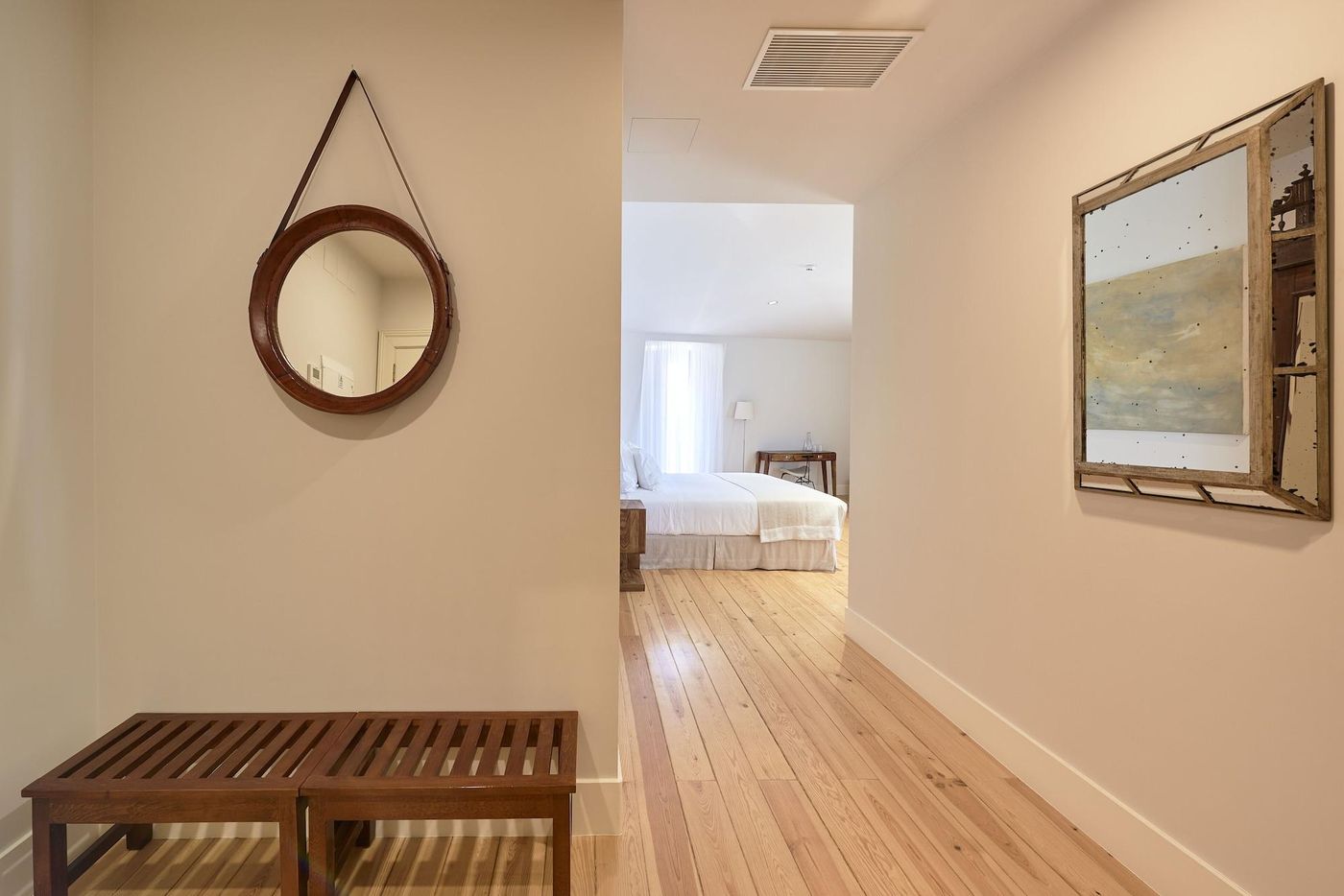 Alegria-A-Lisbon-Boutique-Hotel-Room-48