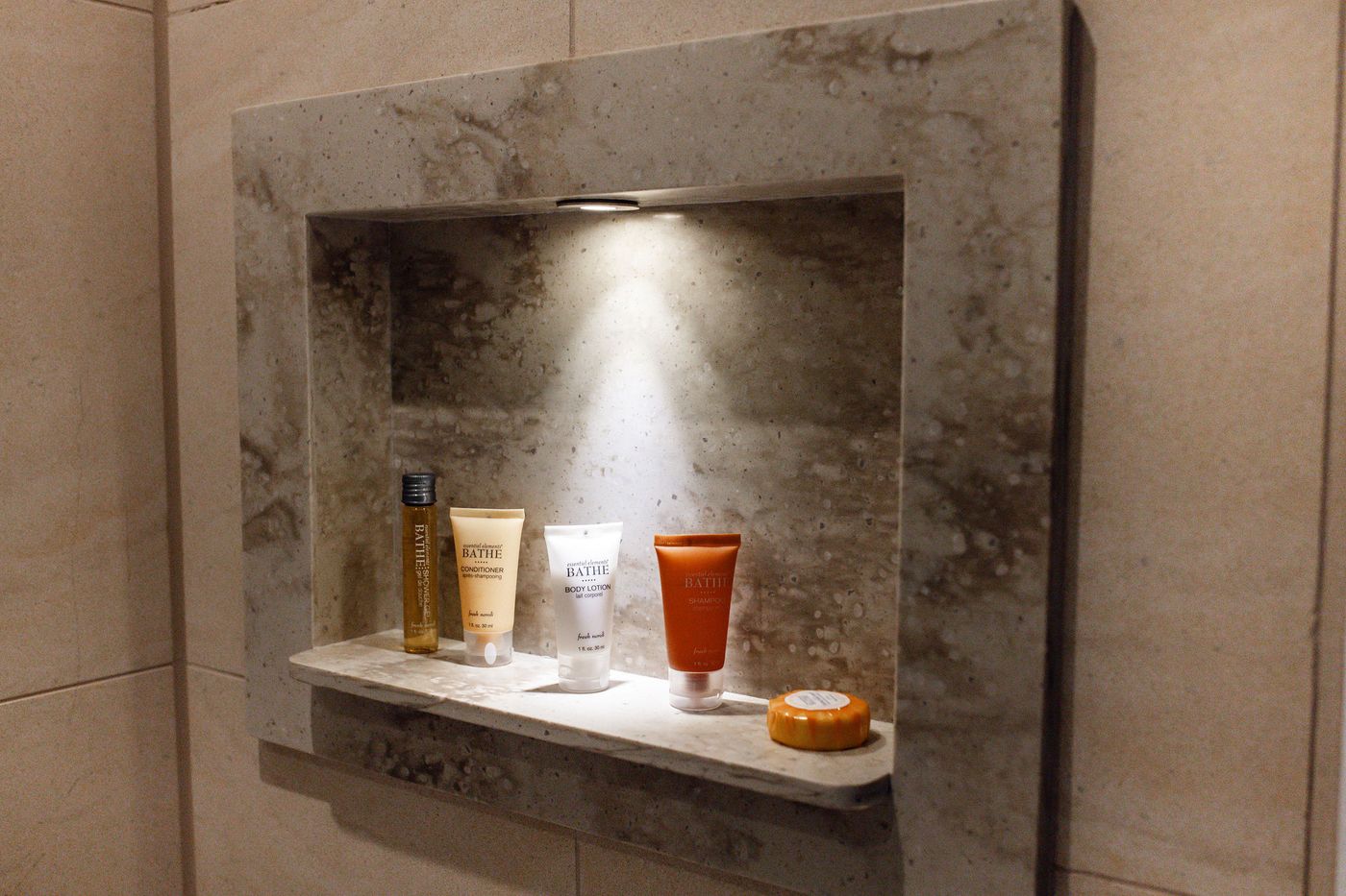 The-Royal-Yacht-Room-25