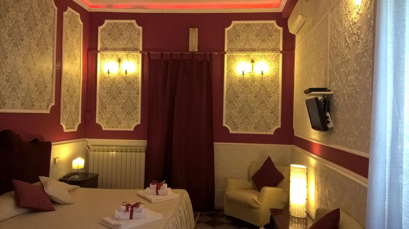 B---B-La-Mimosa-Room-29