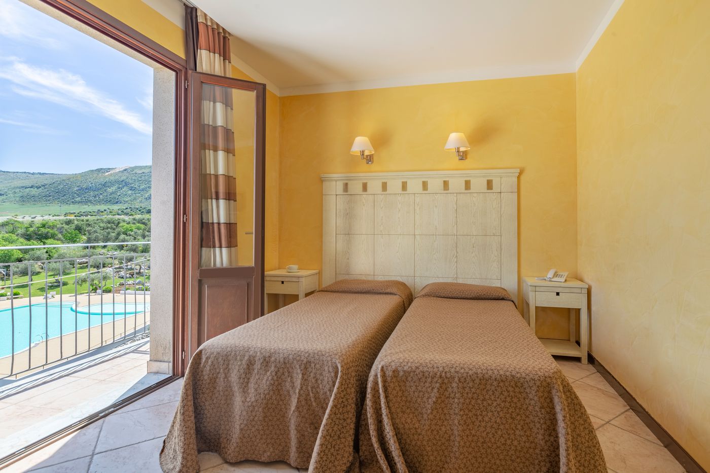 Villa-Zina-Park-Hotel-Room-18