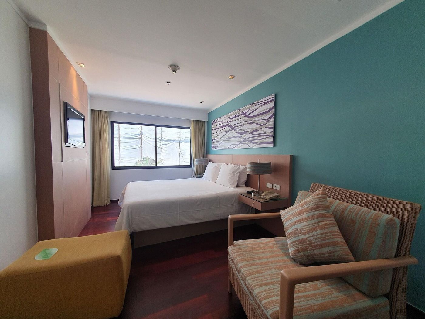 Swissotel-Resort-Phuket-Kamala-Beach-Room-22