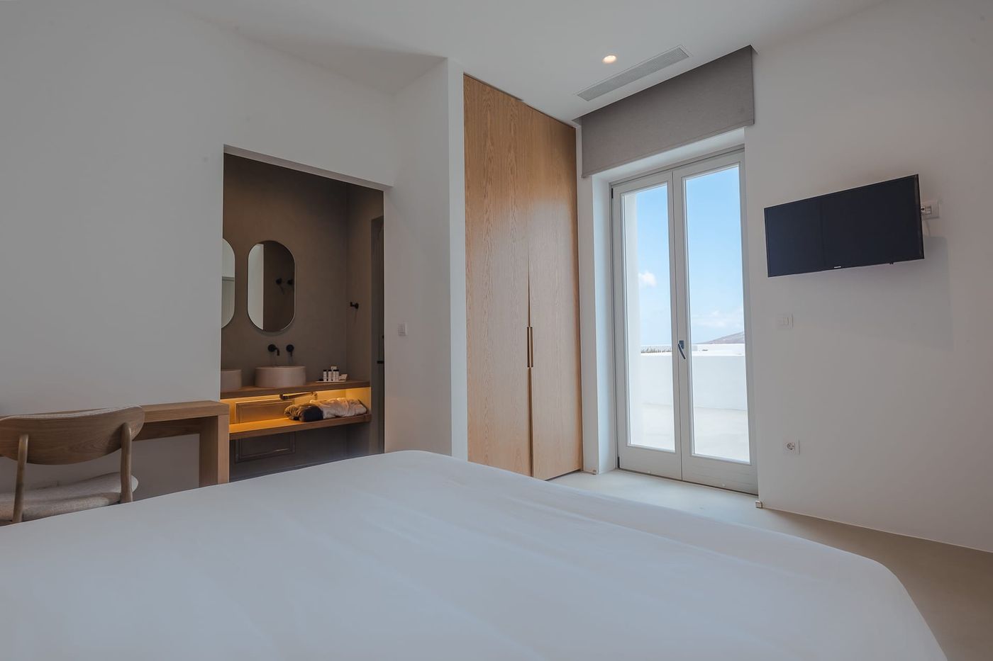 Amarelo-Suites-Room-14