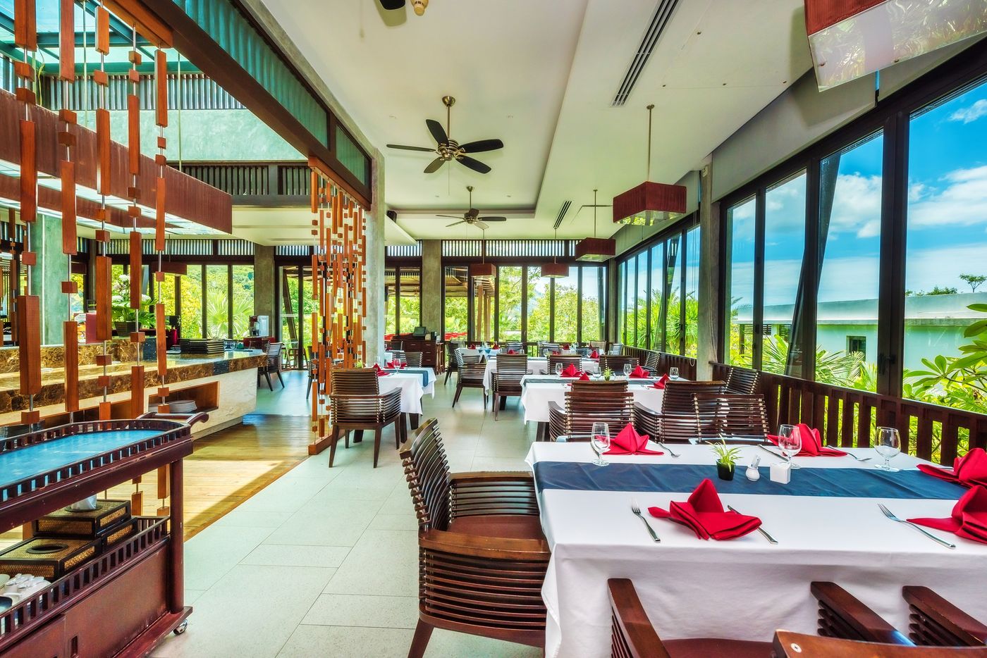 Wyndham-Sea-Pearl-Resort-Phuket-Restaurant-40