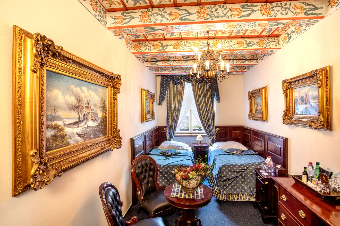 Hotel-U-Zlateho-Stromu-Prague-by-BHG-Room-36