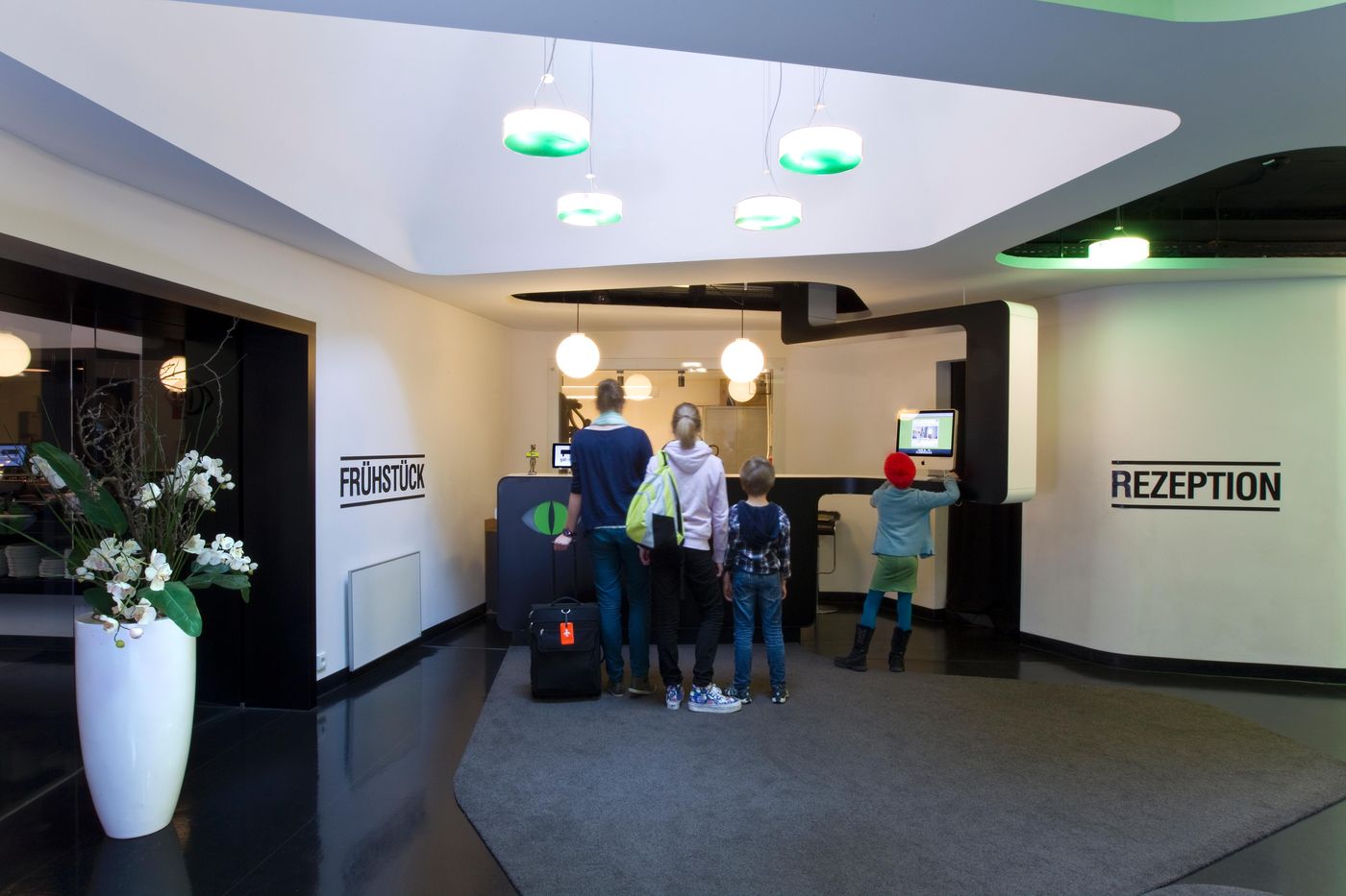 Gat-Point-Charlie-Lobby-6