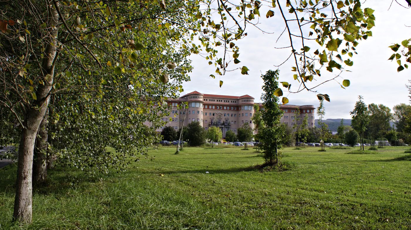 Hotel Seminario Aeropuerto Bilbao-Spain-DERIO-General view-1