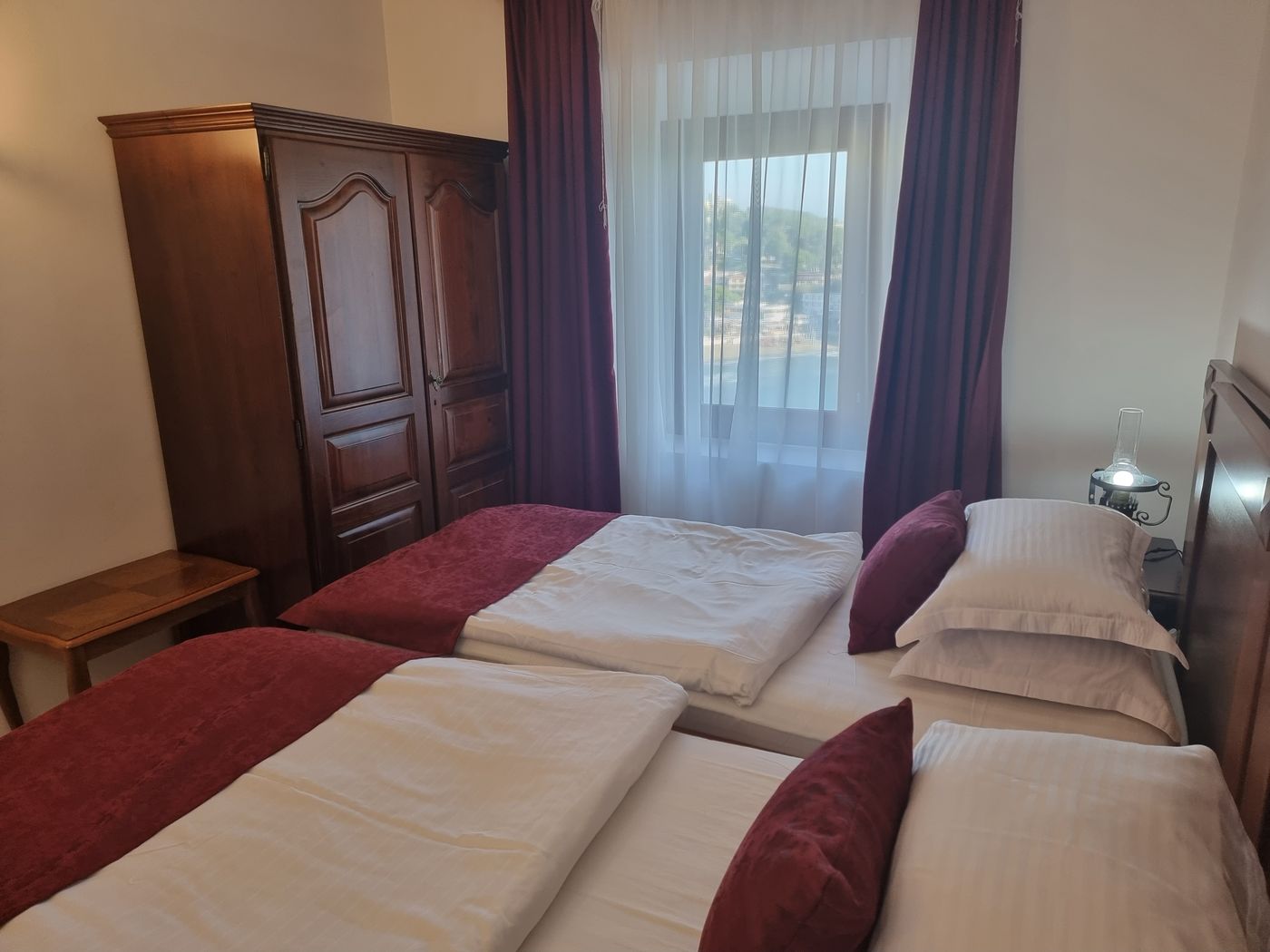 Hotel-Palata-Venezia-Room-57