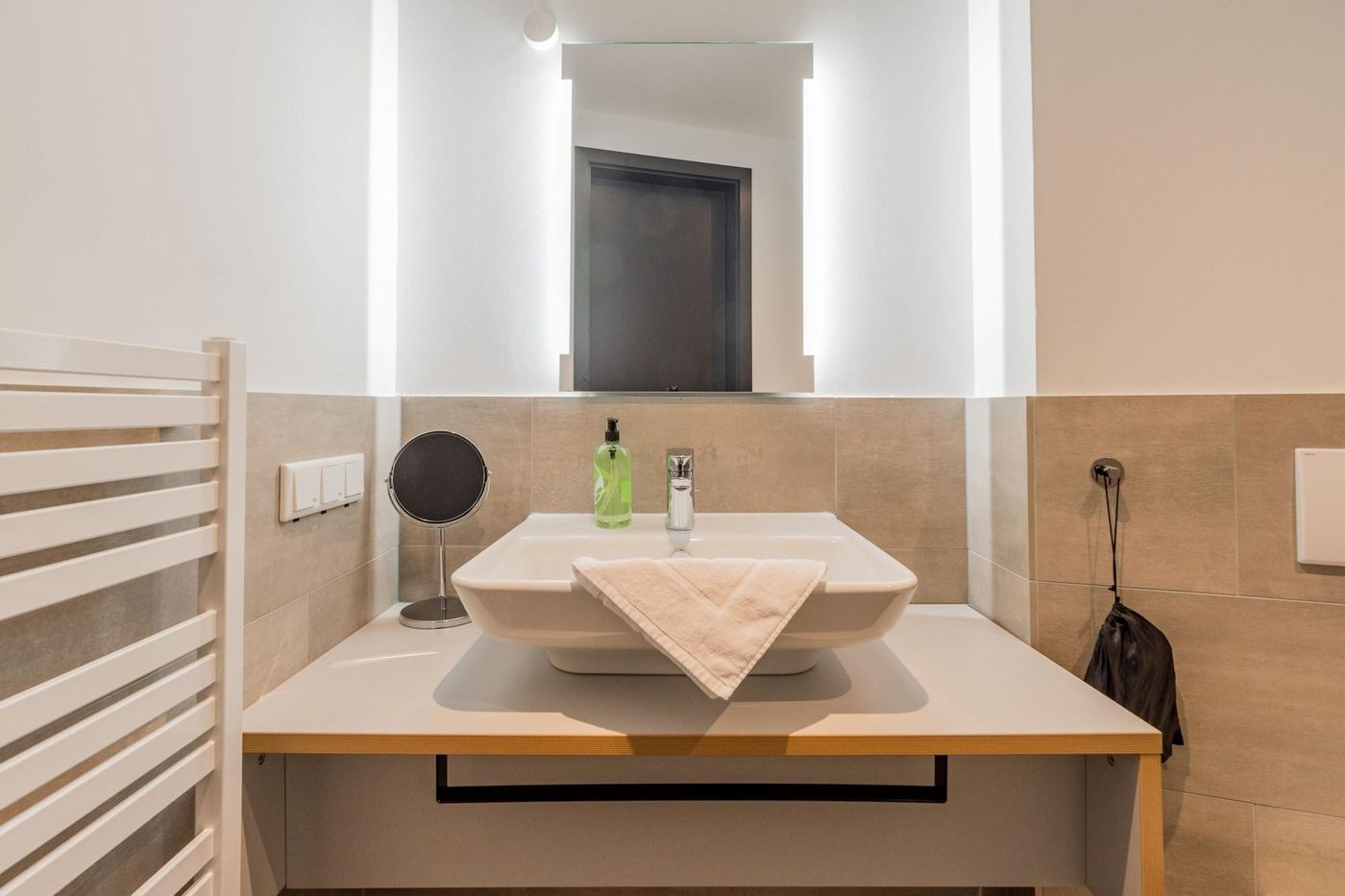 Nena-Apartments-Kreuzberg-61-Room-46