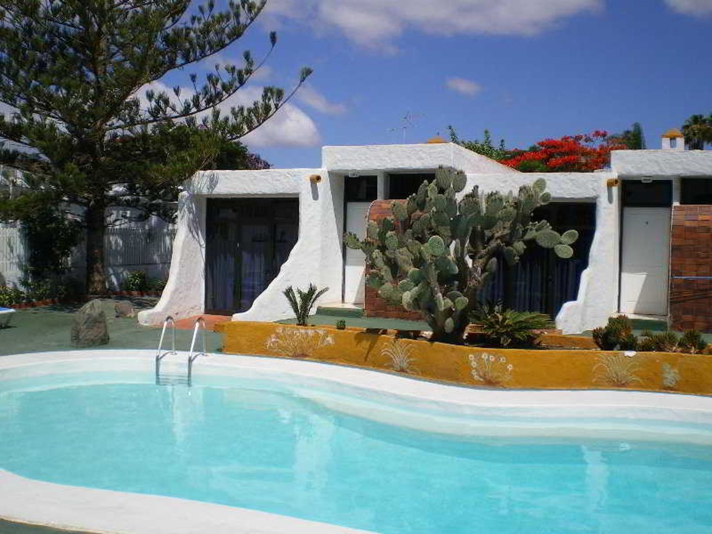 Tenesoya--Gay-Men-Exclusive--General-view-6