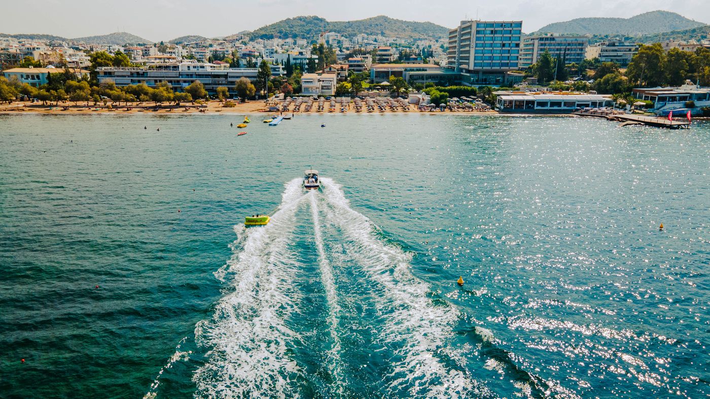 Divani-Escape-Sports-and-Entertainment-29