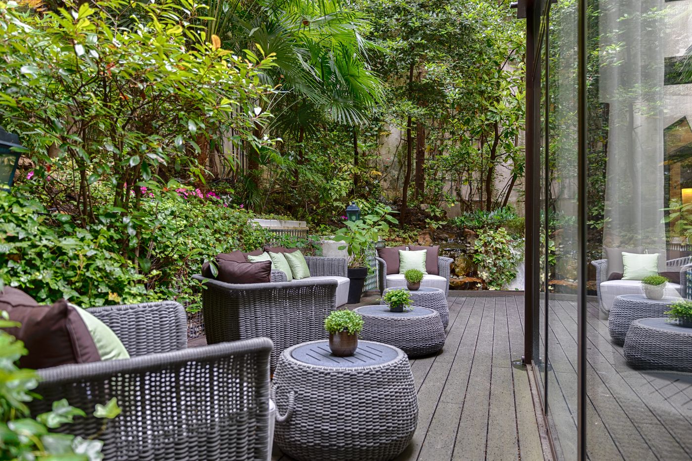 Garden-Elysee-Terrace-38