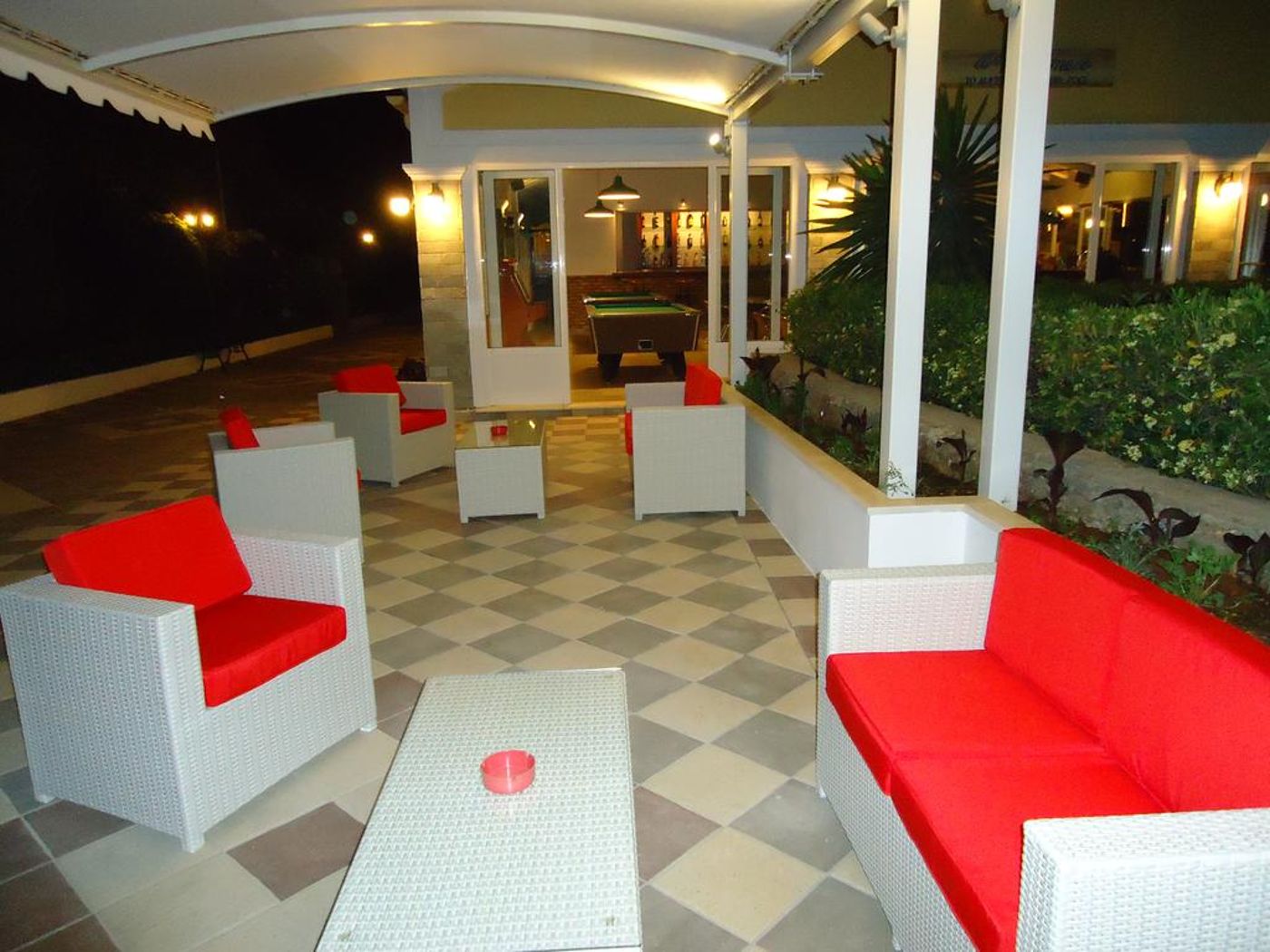 Matoula-Restaurant-13