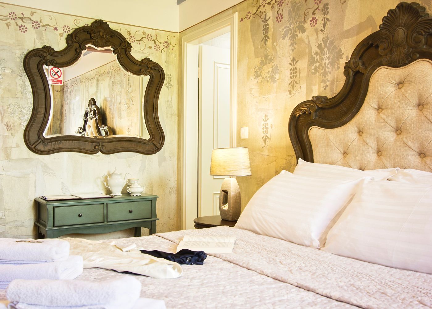 Plaza-Marchi-Old-Town---Quaint---Elegant-Hotels-Room-53