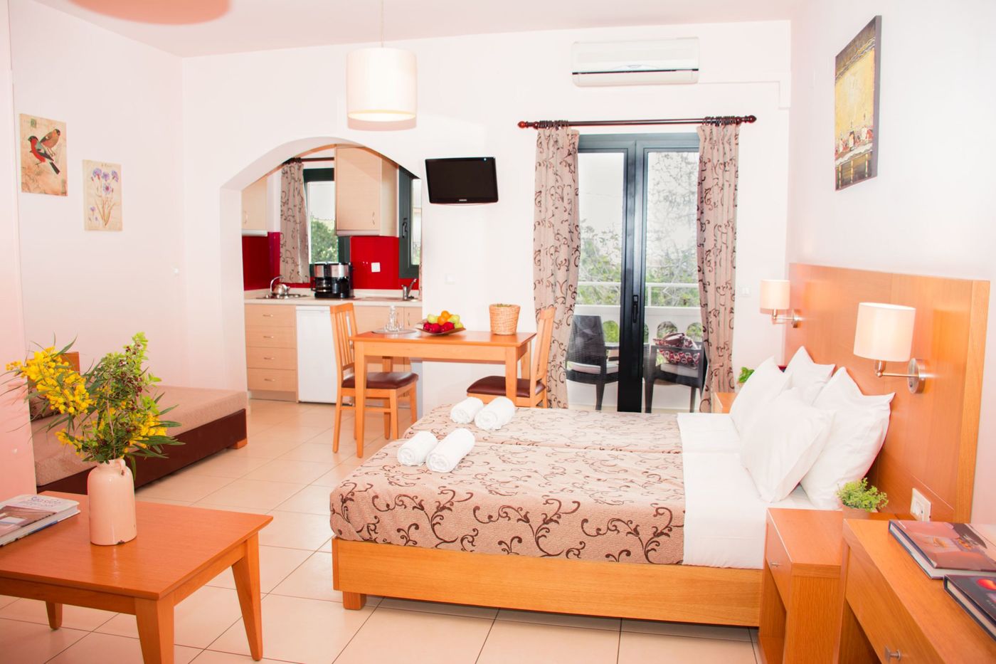 Marigianna Hotel Apartments & Studios