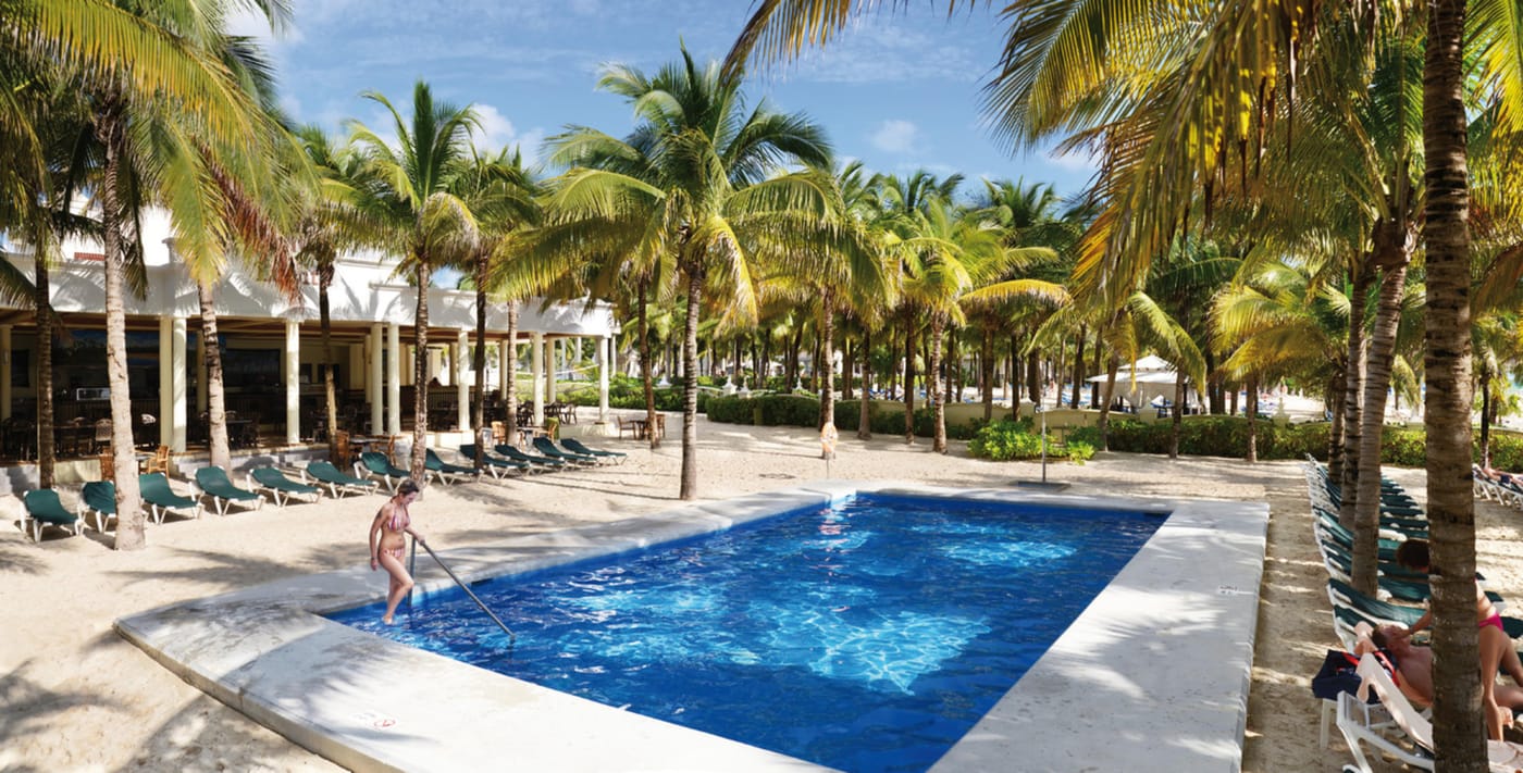 Riu-Lupita-All-Inclusive-Pool-2