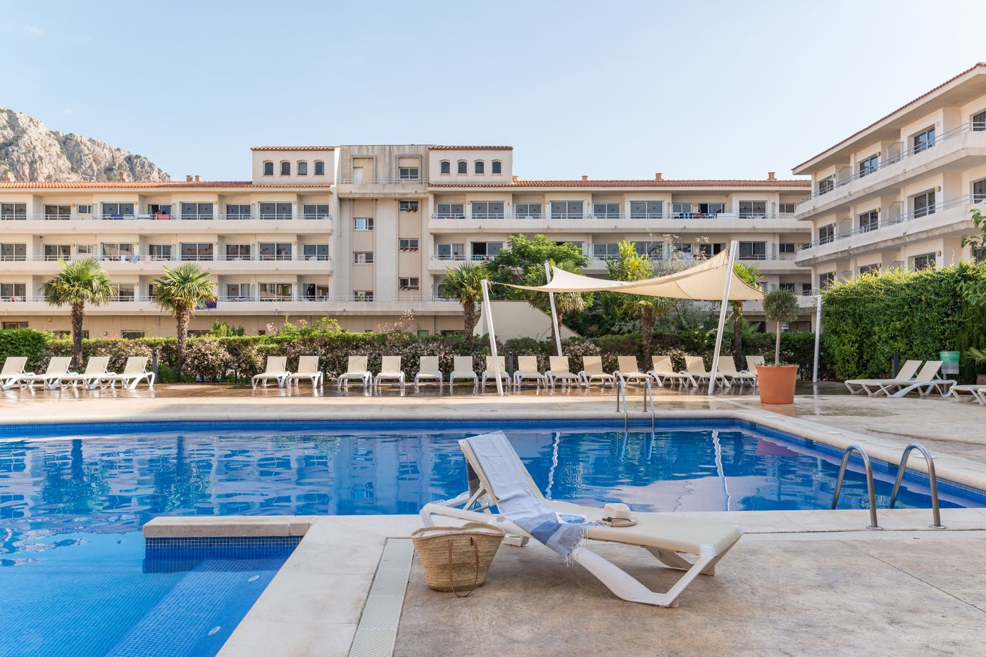 Pierre-et-Vacances-Estartit-Playa-Pool-8