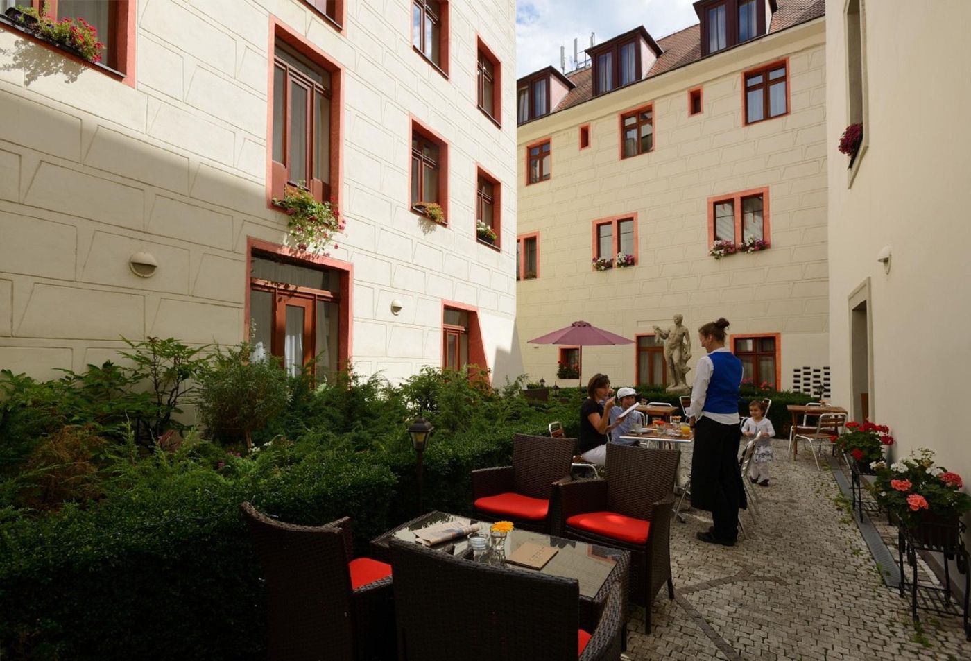 Hotel-Elite-Prague-Terrace-4