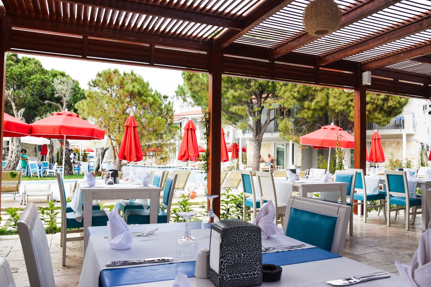 Selectum-Family-Comfort-Side-Restaurant-19