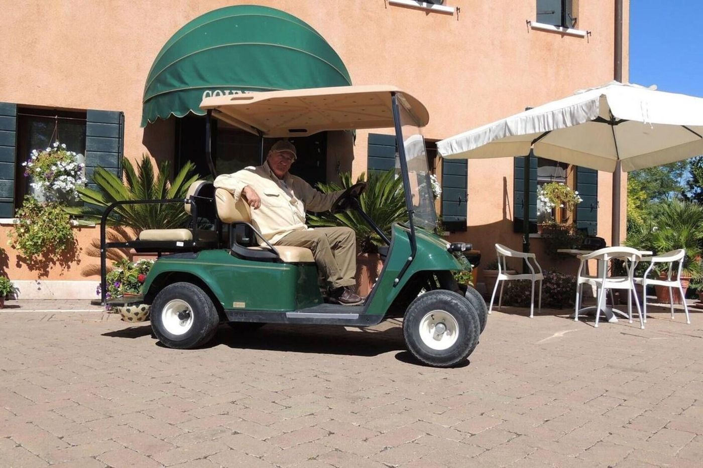 Country-House-Country-Club-Terrace-17