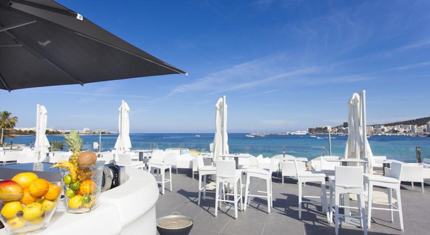 Marina Playa Apartments