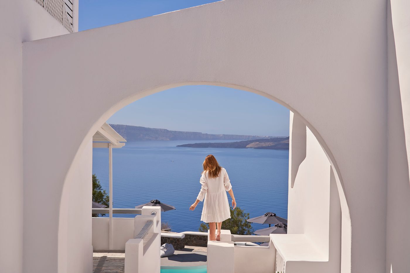 Mr-and-Mrs-White-Oia-Santorini-General-view-56