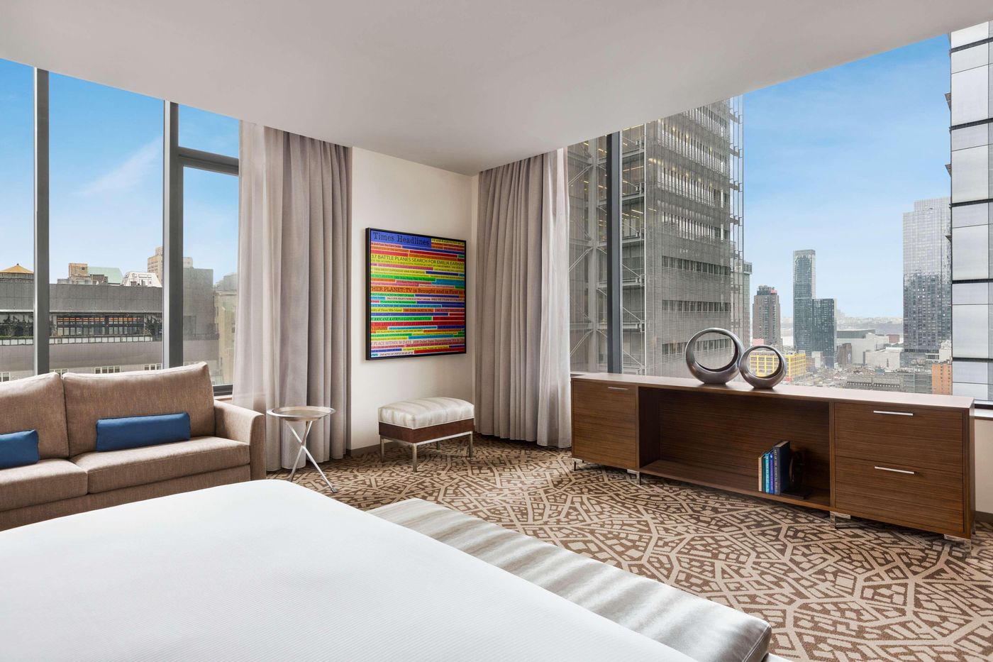 Hilton-New-York-Times-Square-Room-21