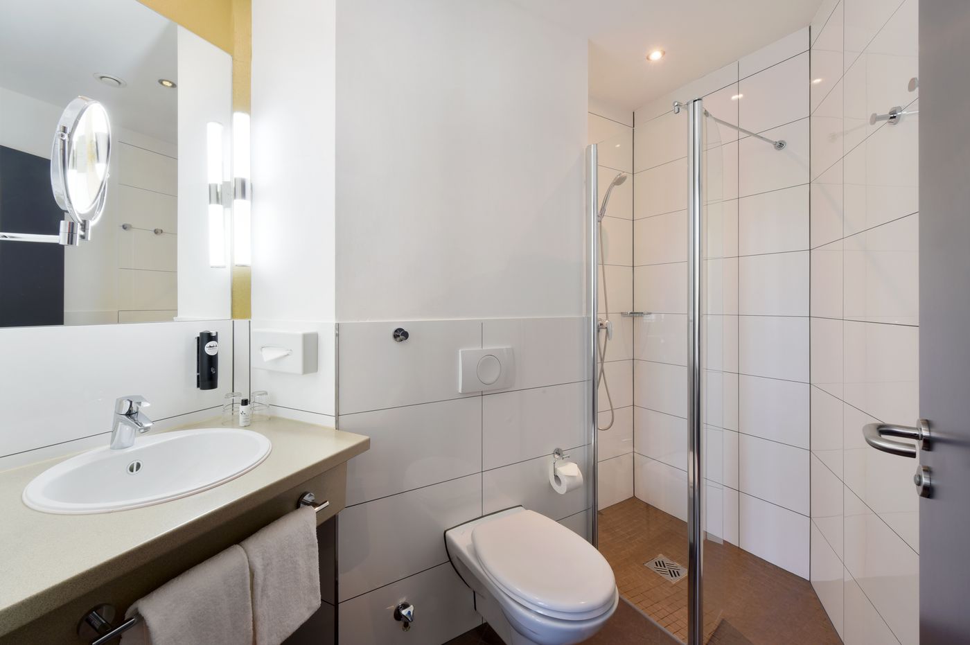 Koos-Hotel---Apartments-Room-48