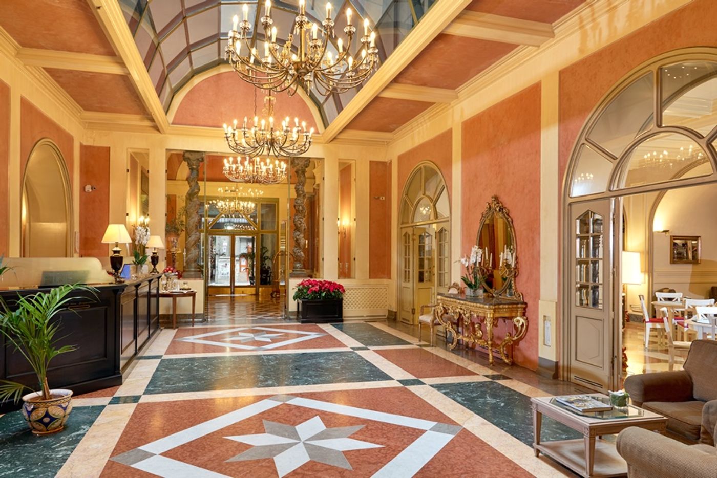 Eurostars-Centrale-Palace-General-view-54