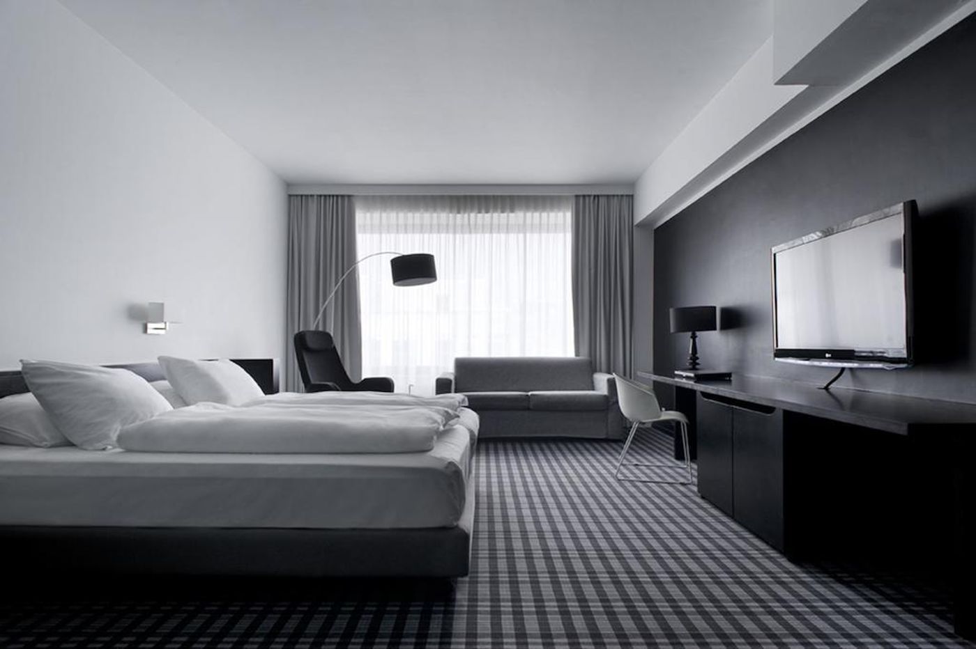 PREMIER SUITES PLUS Antwerp-Belgium-ANTWERP-Room-10