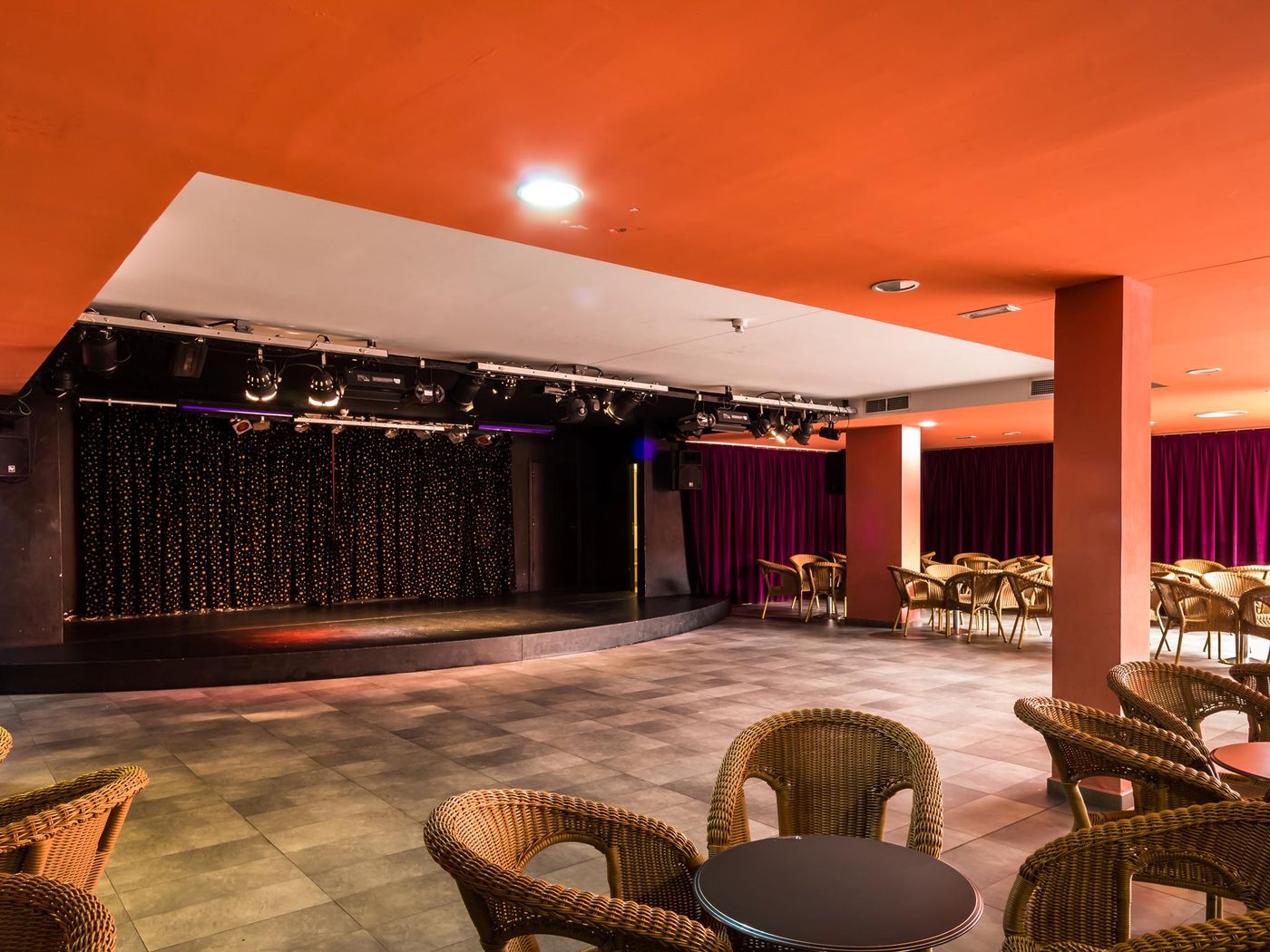 Bluebay-Lanzarote-Sports-and-Entertainment-46