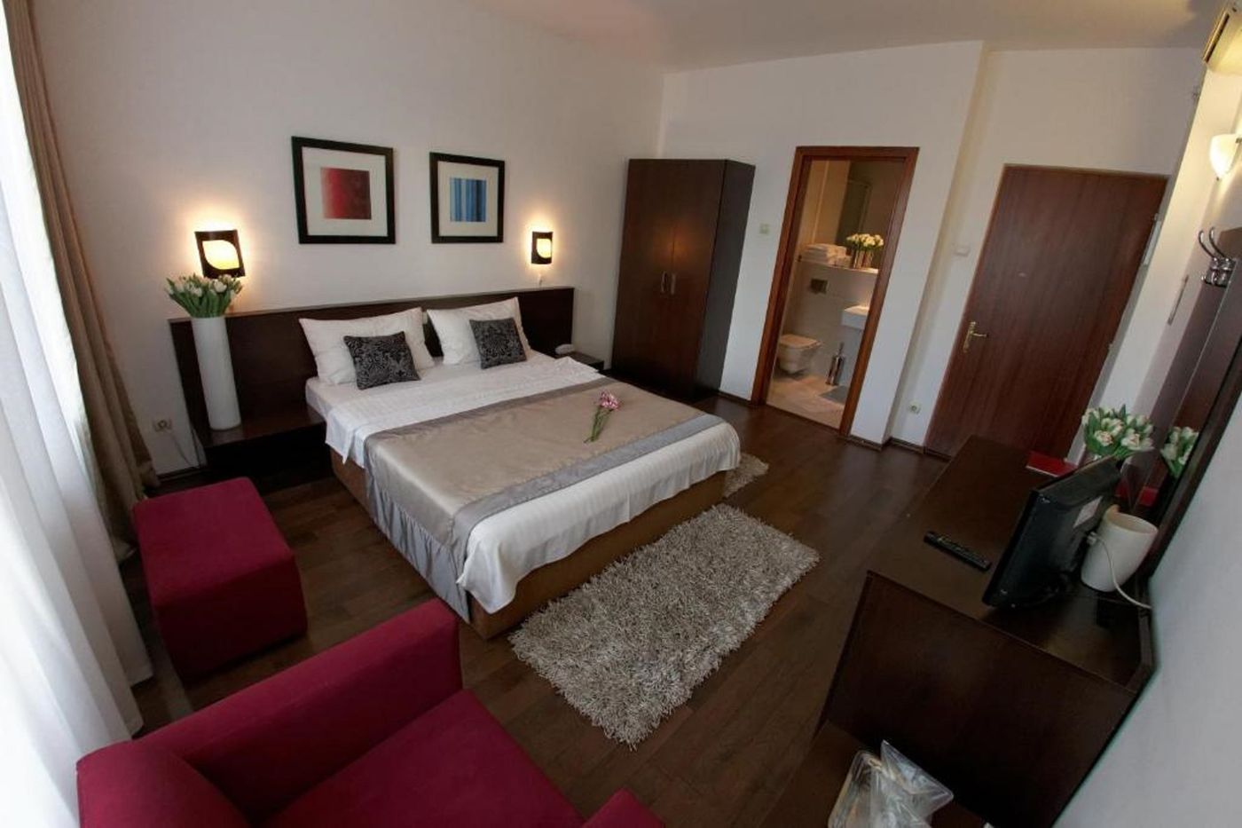 Unique Bucharest - Romania - BUCHAREST - Room - 8