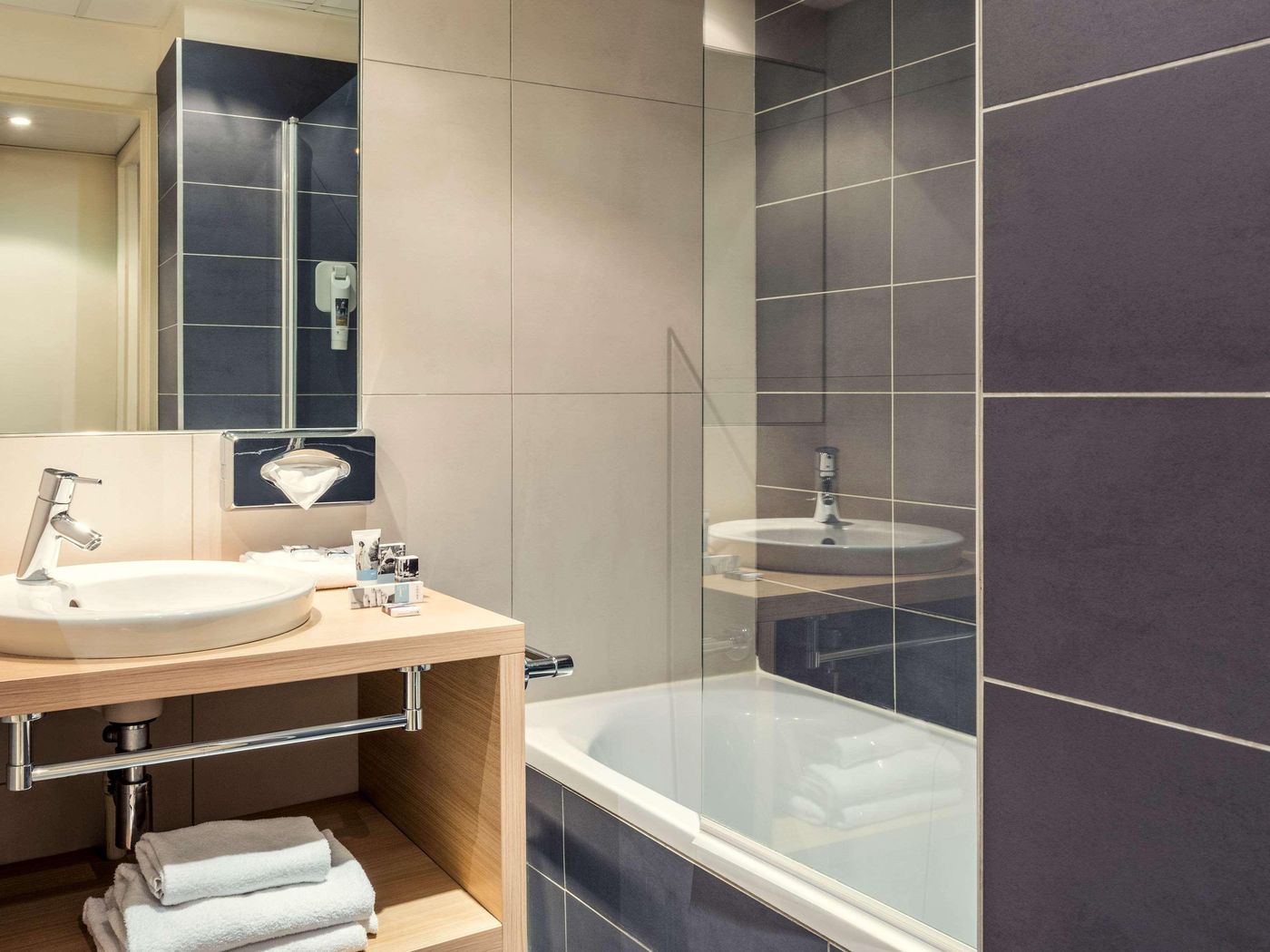 Mercure-Paris-Gare-de-Lyon-TGV-Room-60