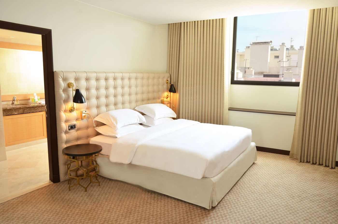 Hyatt-Regency-Nice-Palais-De-La-Mediterranee-Room-21
