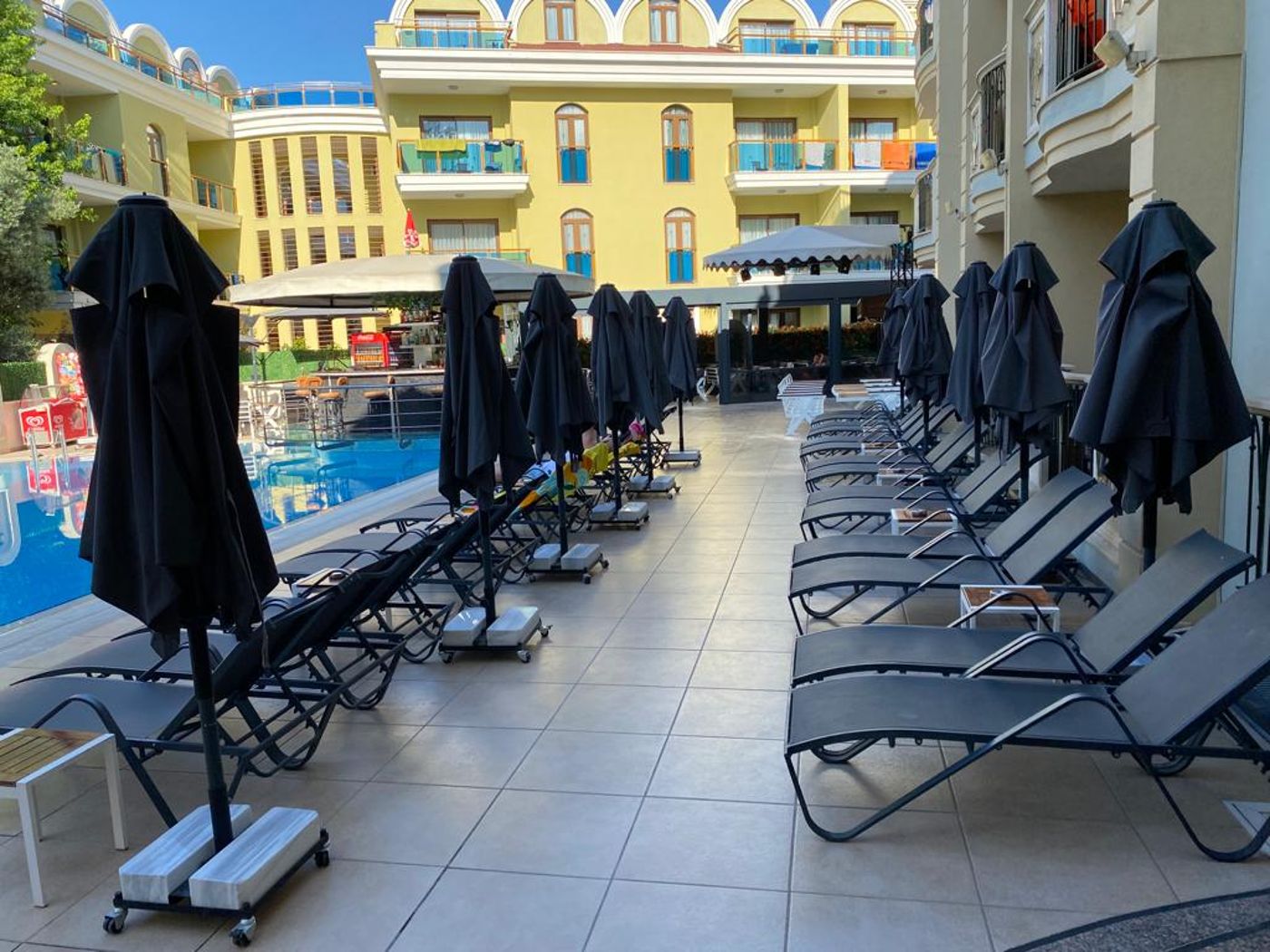 Club-Karakas-Pool-19