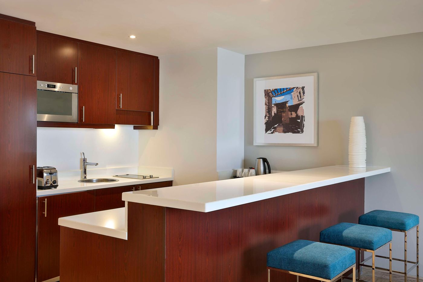 Hilton-Dubai-The-Walk-Room-47