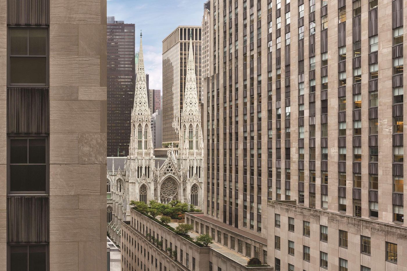 DoubleTree-by-Hilton-New-York-Midtown-Fifth-Avenue-General-view-10