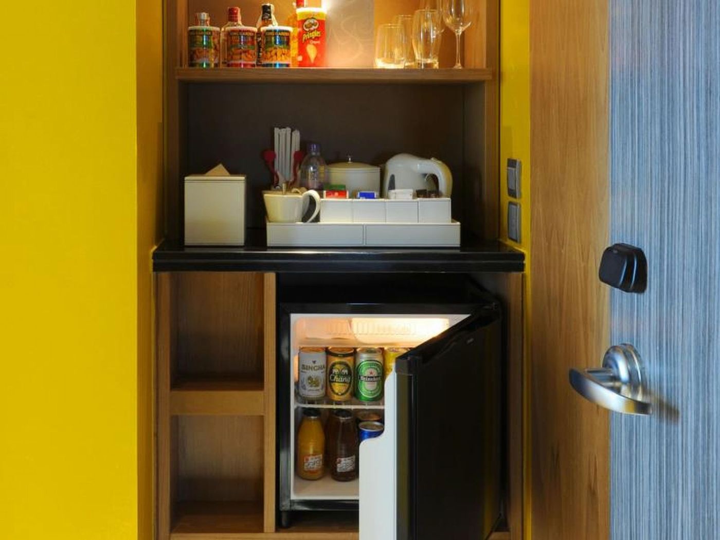 Mode-Sathorn-Room-13